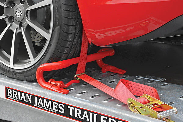 Remorque plateau porte voiture fixe Brian James Trailers C4 (2